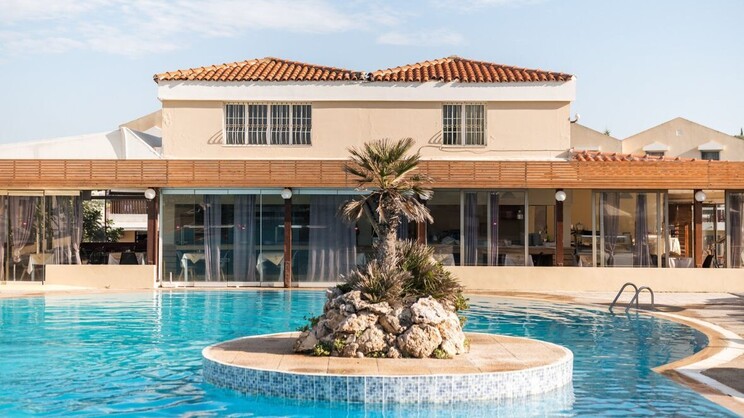 Akron Seascape Resort